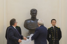 Корнями сильны: в Политехе открыли памятник первому директору вуза – князю А. Г. Гагарину Корнями сильны: в Политехе открыли памятник первому директору вуза – князю А. Г. Гагарину