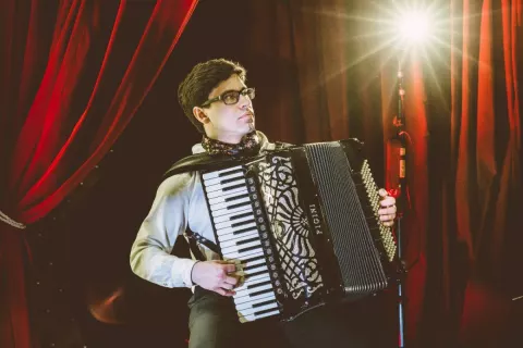 От Москвы до самых до окраин…
