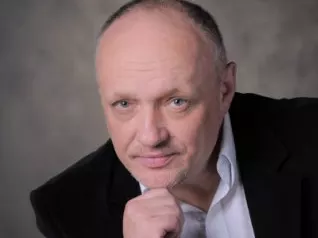 Новогодняя программа «А снег идет…»