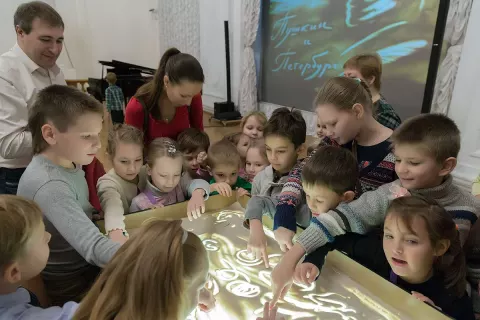 Новогоднее шоу песочной анимации «Сказка о заколдованной принцессе»