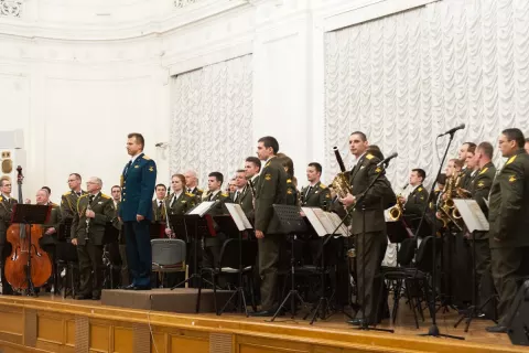 Улыбнись весне