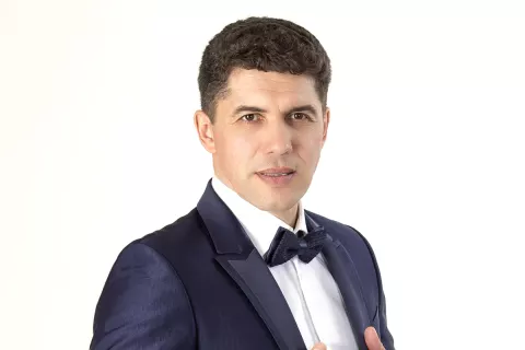 Битва баритонов