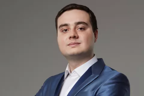 Битва баритонов