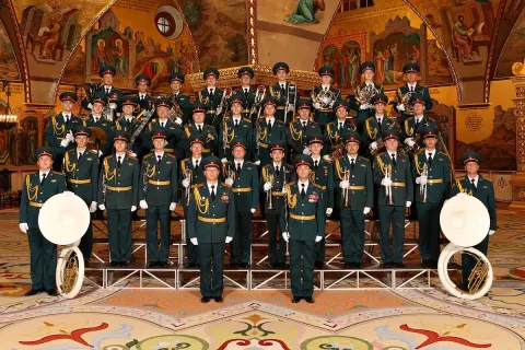 Любимые мелодии в сиянии меди