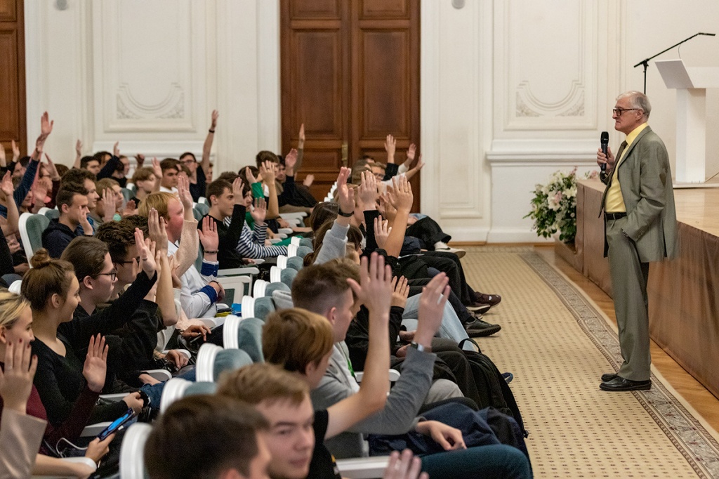 На лекциях в Политехе звучит классическая музыка На лекциях в Политехе звучит классическая музыка