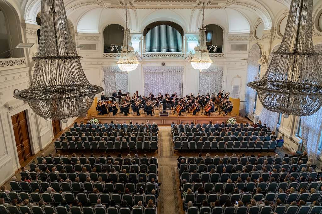 Белый зал открыл XX концертный сезон Белый зал открыл XX концертный сезон